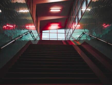 stairs-6519085_1280